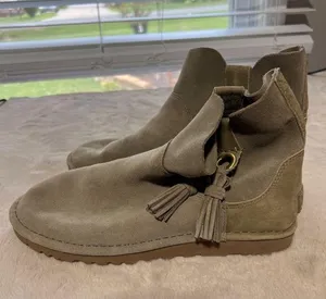 UGG Womens Suede Ankle Boots With Tassels & Rubber Sole thumbnail 1