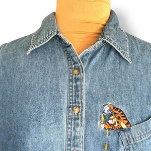 Vintage‎ Disney Pooh Chambray Denim Shirt Tigger Piglet Embroidery Button Front thumbnail 6