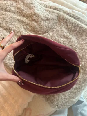Lululemon Makeup Bag thumbnail 2