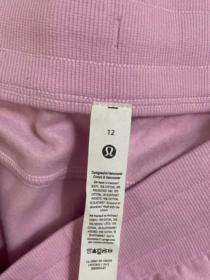 Lululemon NWT Scuba High Rise 5” Shorts with Pockets in Vitapink Size 12 thumbnail 10