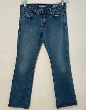 Levi’s 518 Low Bootcut Jeans Women’s Size 8 Medium Blue Denim thumbnail 1
