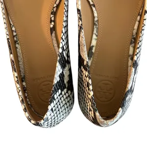 Tory Burch Chelsea Snake Embossed Ballet Flats Gold Logo Block Heel Size 7.5 thumbnail 4