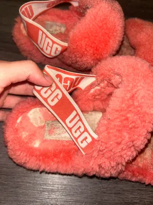 UGG Slippers thumbnail 2