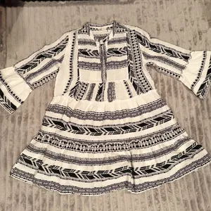 Elan Geometric Print Babydoll Mini Dress White Black Boho Tiered Bell‎ Sleeve L thumbnail 2