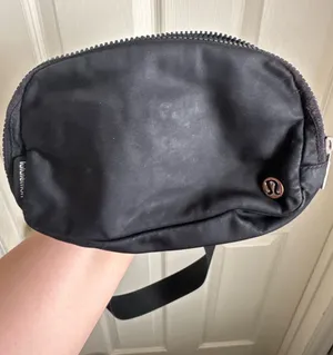 Lululemon Belt Bag thumbnail 1
