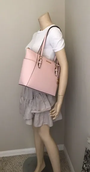 Michael Kors Purse thumbnail 8
