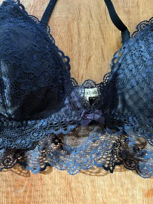 Abercrombie and Fitch navy blue lace padded bralette - small thumbnail 3