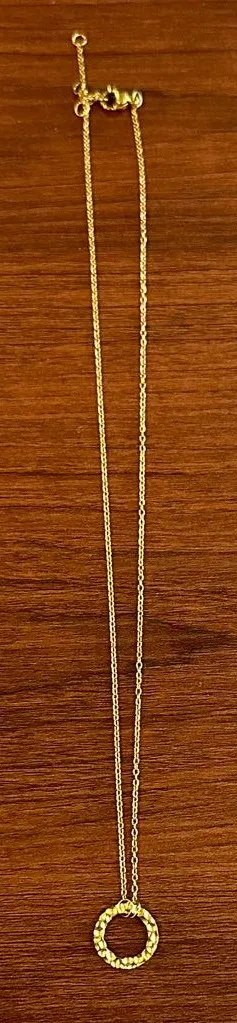 Elegant Gold Necklace thumbnail 1