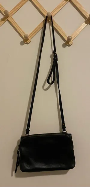 Madewell Black Leather Crossbody Purse thumbnail 1