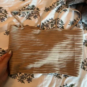 Twist Crop top Tan Size M thumbnail 2