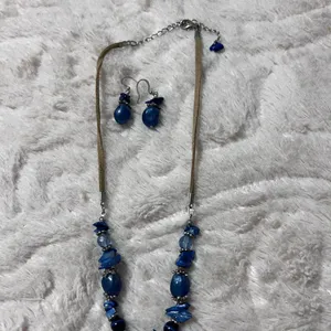 Blue necklace thumbnail 2