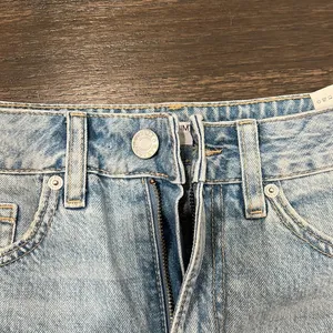 Garage denim mom shorts size 5/27 thumbnail 4
