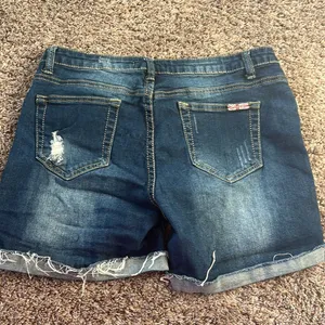 Machine Distressed Ladies Jean Shorts sz 30 thumbnail 4