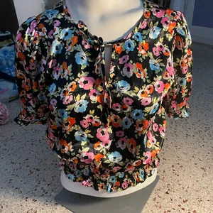Sugar lips medium floral top medium thumbnail 1
