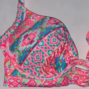 NWT Coco‎ Rave 32 B/C halter push-up bikini top bright ruched thumbnail 2