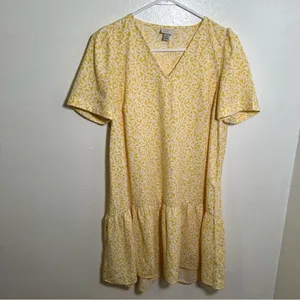 A New Day Women's Sz XS Ruffle Hem Dress Yellow White Floral V-Neck Short Sleeve thumbnail 2