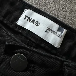 TNA Aritzia Black Wide Leg Cargo Pants 00 thumbnail 5