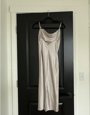 Boutique Satin dress size 2 thumbnail 3