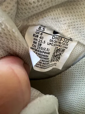Nike Women's Cream and Black Retro Runner thumbnail 4