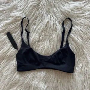 Nike Skims Matte Micro Scoop Bra Obsidian Size XS thumbnail 3