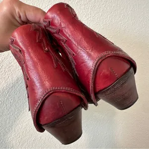 HTC Hollywood Trading Company Folded Cowboy Ankle Boots in Burgundy Sz 37 / 7 US thumbnail 9