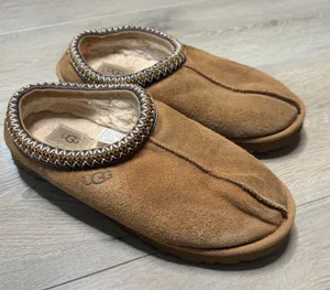 UGG Tasman Chestnut Suede Sheepskin Lined Slippers 5950 Womens Size 10 Mens Sz 8 thumbnail 1