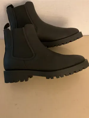 Thursday women black leather Chelsea heel boots US 8.5 Wide thumbnail 4