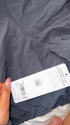 Alo cropped rain pull over  thumbnail 5