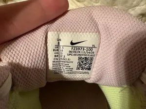 Nike Shoes Women’s thumbnail 5