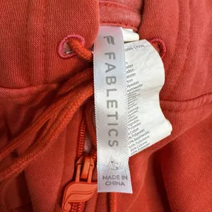 Fabletics Red Fleece Hooded OnePiece Sz Small Track Ski Camping Snow‎ Lounge thumbnail 6