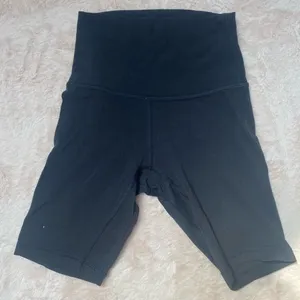 Lulu Lemon Black Aligned Biker Shorts thumbnail 2