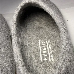 Kyrgies Women's Gray Felted Wool Slip-On Slippers thumbnail 8