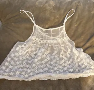 White lace tank top Size 6 thumbnail 1