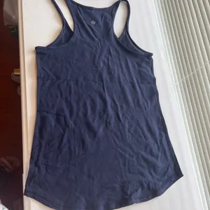 Lululemon Athletica Fitted Blue Tank Top thumbnail 5