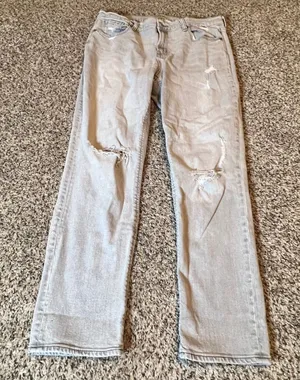 Old Navy Boyfriend Mid-Rise Distressed Gray Straight Leg Jean 12‎ Distressed thumbnail 1