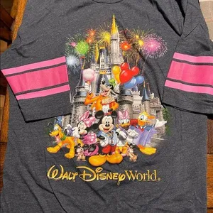 Walt Disney t-shirt sz M thumbnail 1