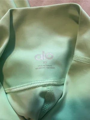 Alo airlift high rise leggings in ultra mint thumbnail 6