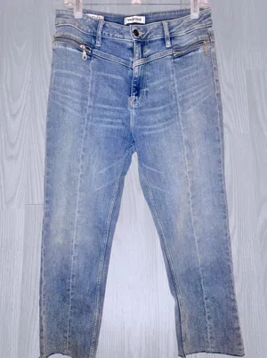 VIGOSS Women’s Straight Leg Light Wash Jeans thumbnail 1