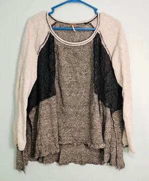 Free people gray oversized sweater! Size small! thumbnail 1