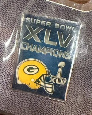 2011 Green Bay Packers Super Bowl XLV Champions Lapel Pin – New on Card – NFL thumbnail 1