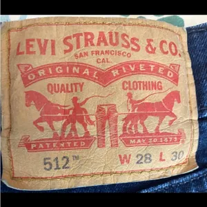 Levi’s 512 slim taper jean. Size 28/30 thumbnail 5
