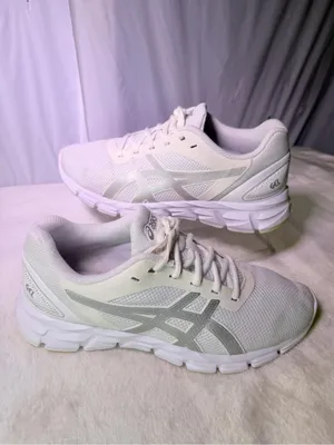 ASICS White Athletic Running Shoe with Gray Logo thumbnail 2