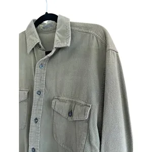 Urban Outfitters Medium Weight Olive Green Button Up Size Medium thumbnail 2