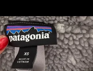 Patagonia XS heart fleece pullover jacket thumbnail 3