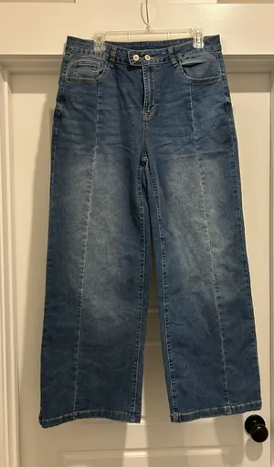 Women’s Wide Leg Jeans Sz 14 High Rise Stretch Medium Wash Classic Faded Comfort thumbnail 1