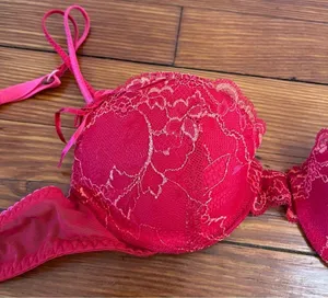 Xhilaration Lace Red bras size 32A thumbnail 2