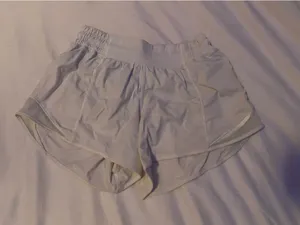 Lululemon Shorts Hotty Hot Low-Rise Lined 2.5" white thumbnail 1