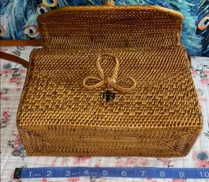 Vintage Tan Woven Shoulder Bag with Leather Strap thumbnail 8