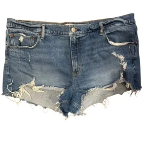 Abercrombie & Fitch The Mom Short Mid Rise Distressed Denim Shorts Size 34 thumbnail 2