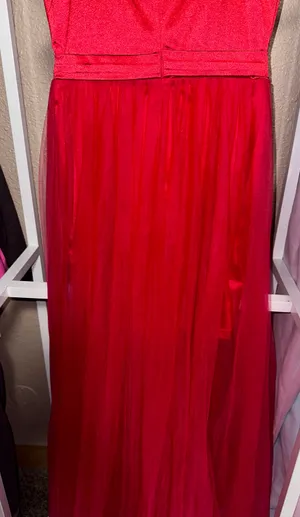 Boutique Red satin and mesh maxi prom dress thumbnail 7